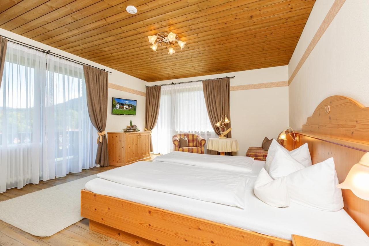 Gaestehaus Menkenbauer ルーポルディング エクステリア 写真