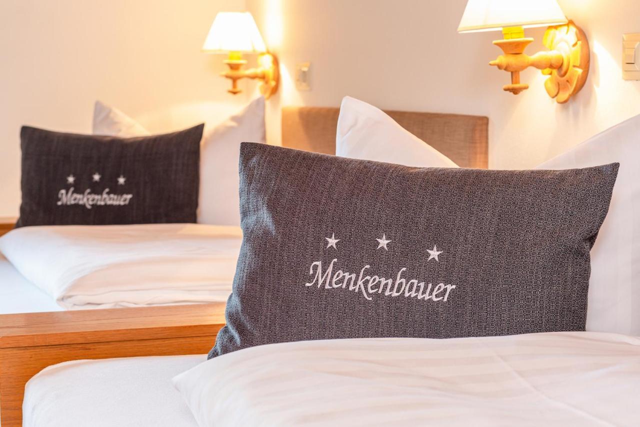 Gaestehaus Menkenbauer ルーポルディング エクステリア 写真